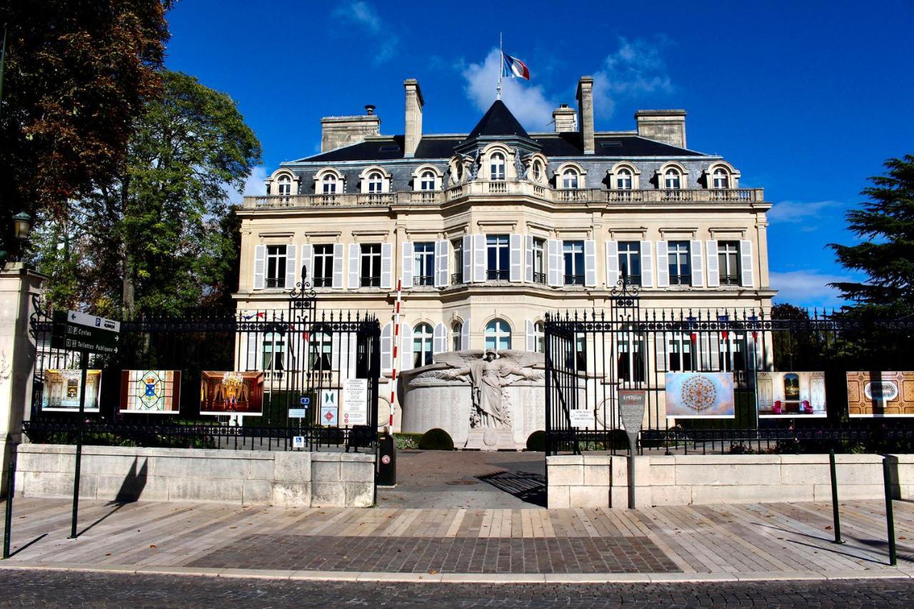 La Demeure Du Marechal-Ferrant Apartman Pierry Kültér fotó