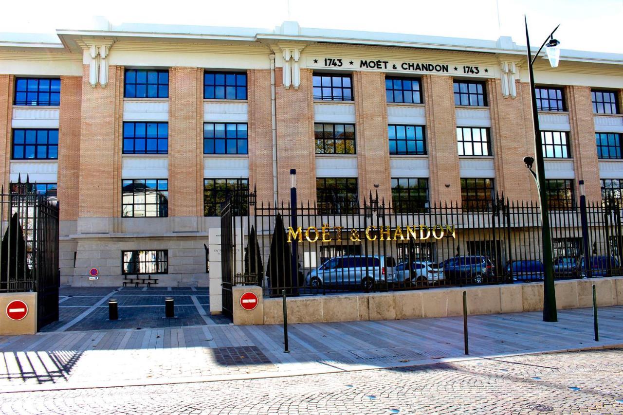La Demeure Du Marechal-Ferrant Apartman Pierry Kültér fotó